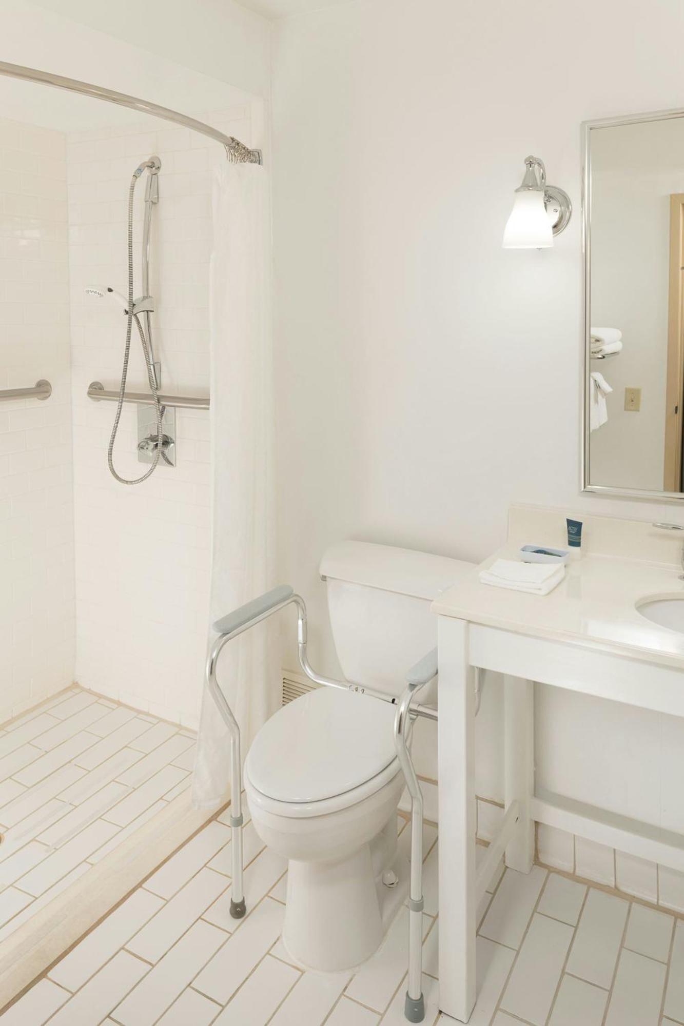 Four Points By Sheraton Asheville Downtown Екстериор снимка